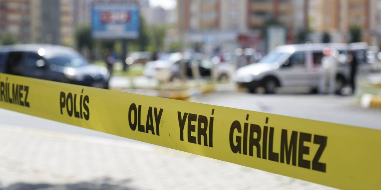 Keçiören'de taksi otobüs durağına girdi! 6 yaralı