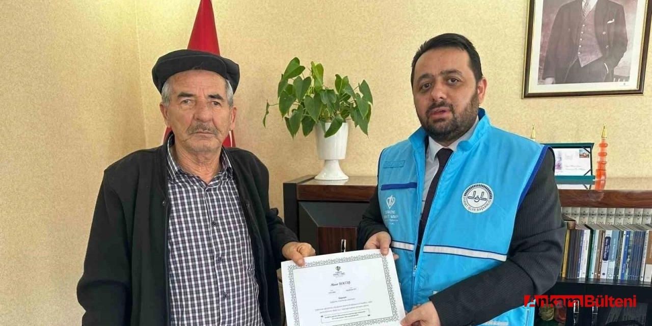 Ankaralı vatandaş hac parasını depremzedeler için bağışladı