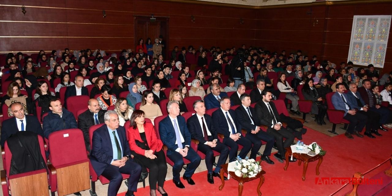 Mamak Belediyesi İstiklal Marşı’nın kabulünün 102. yıldönümü kutladı!