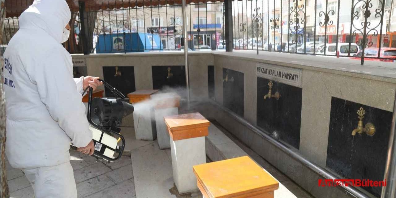 Çubuk Belediyesi Ramazan öncesi camilerde temizliğe başladı
