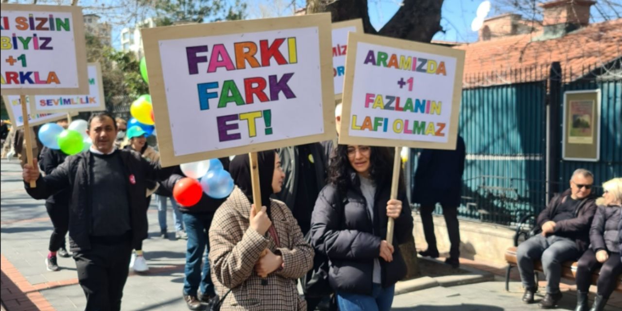 Çankaya Belediyesi Down Sendromu Farkındalık Günü için Kuğulu Park'ta bir araya geldi