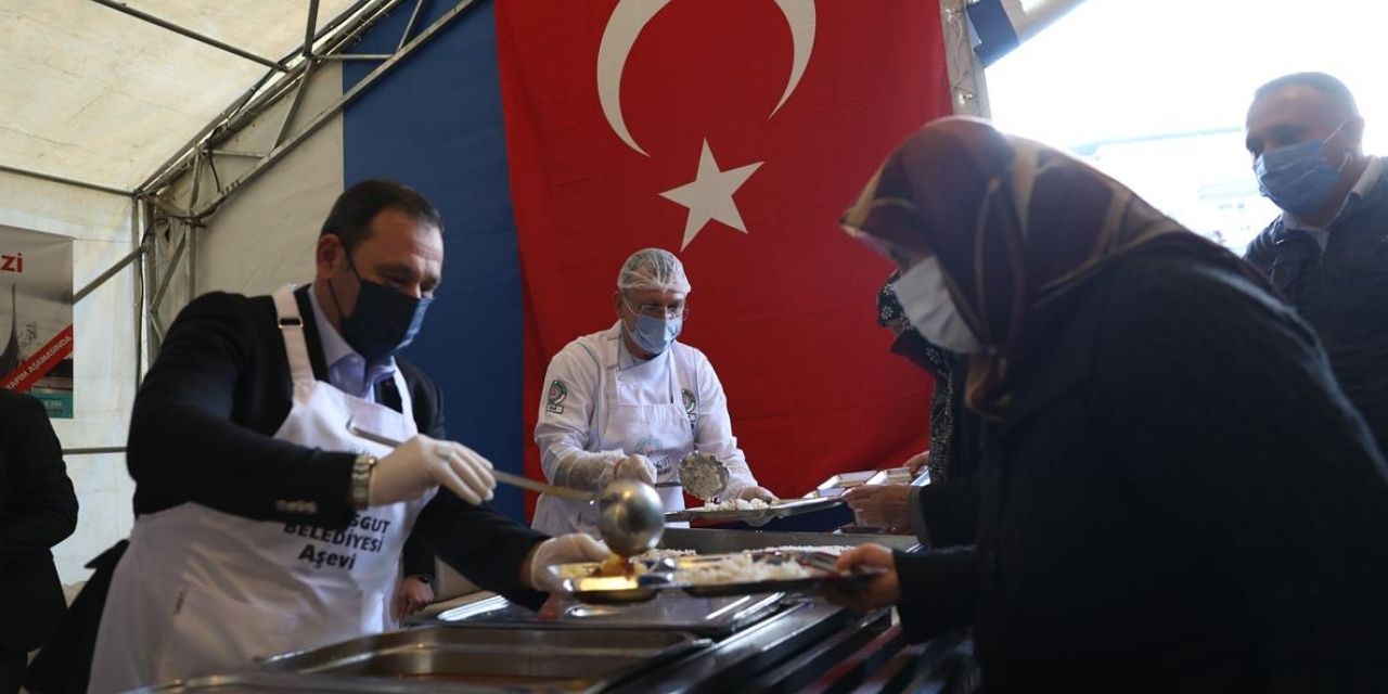 Etimesgut Belediyesi iftar çadırının kurulacağı bölgeleri açıkladı!