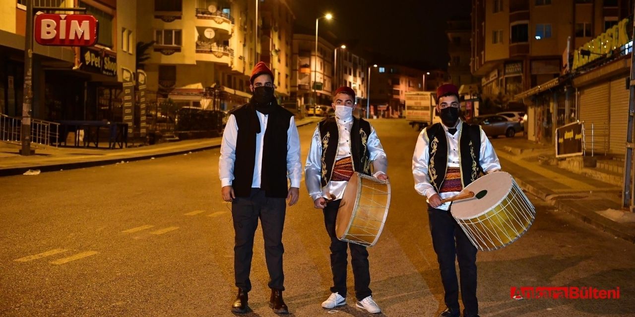 Ankara'da ilk sahur ilahiler eşliğinde yapıldı