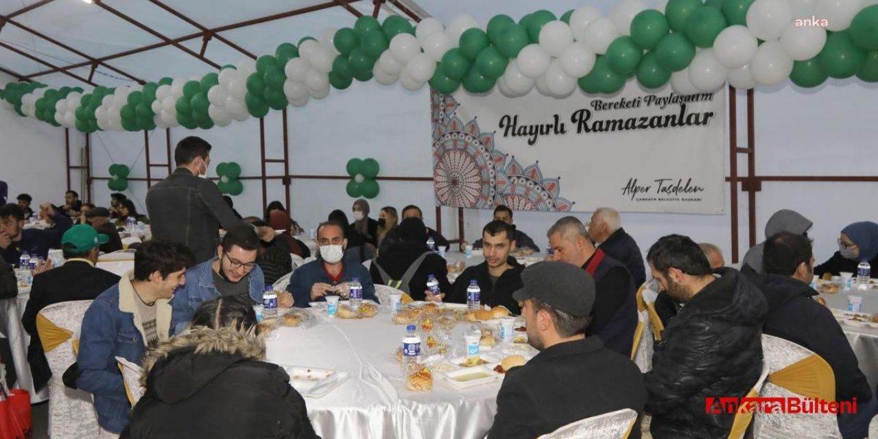 Çankaya Belediyesi deprem bölgesi dahil olmak üzere 5 iftar çadırı kurdu