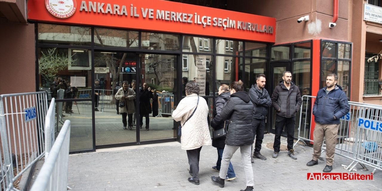 11 Cumhurbaşkanı adayı için imza toplama süreci devam ediyor