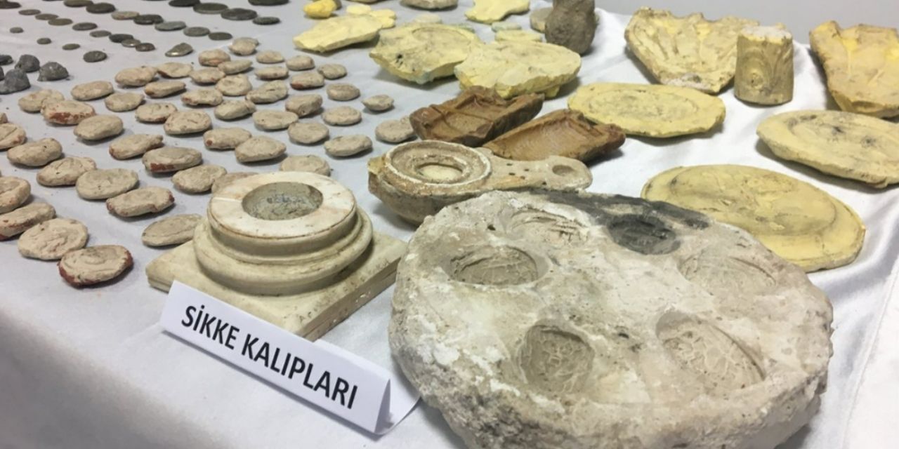 Ankara'da piyasaya sürülmek üzere 20 tarihi eser ele geçirildi!