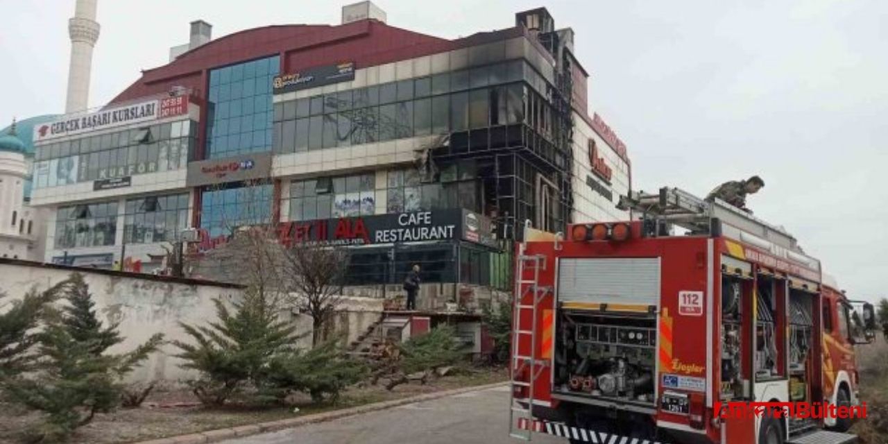 Dün akşam Ankara'da endişelendiren AVM yangını