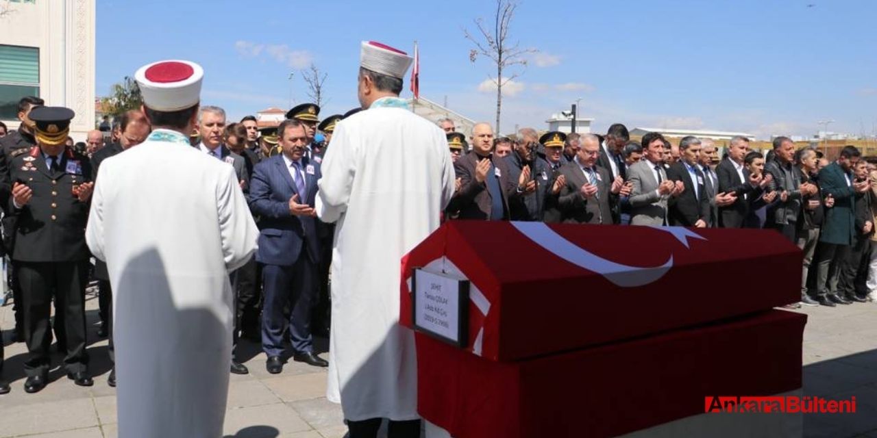 Şehit Jandarma Astsubay Tansu Çolak son yolculuğuna uğurlandı