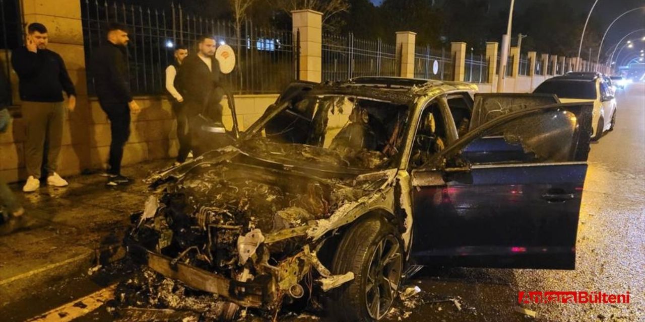 Ankara'da otomobil cayır cayır yandı