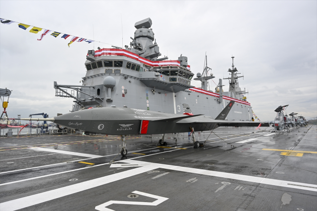 dunyanin-ilk-siha-gemisi-tcg-anadolu-yarin-halkin-15770758-7357-m.jpg