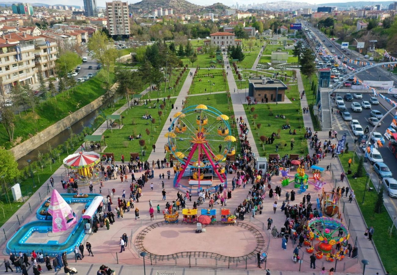 ucretsiz-cocuk-lunaparki-tiklim-tiklim-doluyor-kecioren-bel-tr-14479.jpg