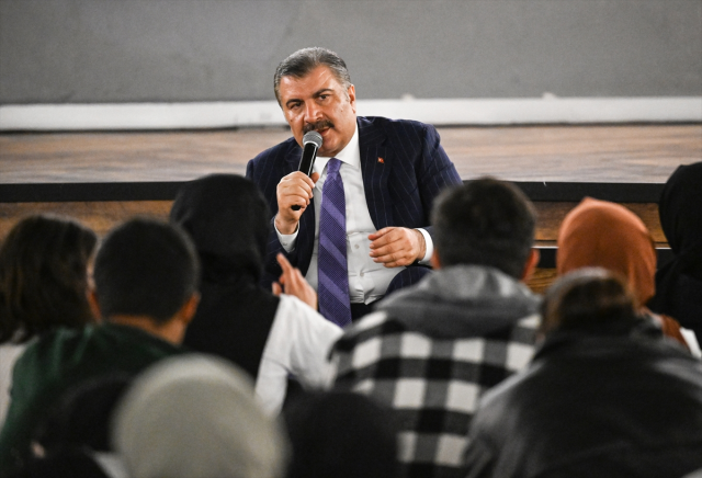 saglik-bakani-koca-dan-kizilay-baskani-kerem-15889315-8556-m.jpg